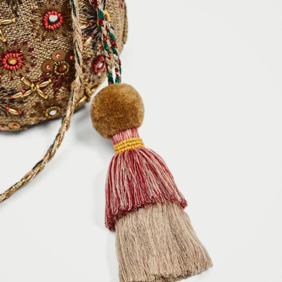 Zara beaded bucket jute tassel mini crossbody bag - Picture 3 of 8